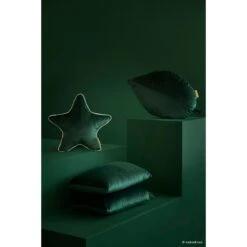 Coussin étoile Aristote Velvet Jungle Green -Lilliputiens Soldes aristote star velvet cushion 40x40 jungle green nobodinoz OE