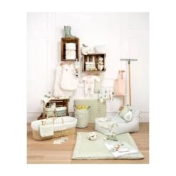 Coussin Décoratif Pomme Botanica 7 Coussin Décoratif Pomme Botanica -Lilliputiens Soldes coussin deco pomme botanica sauthon baby deco OD