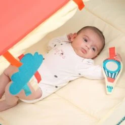 Lit Nomade Montgolfière Avec 2 Activités Suspendues -Lilliputiens Soldes dodo nomade mongolfiere ludi jouets OC