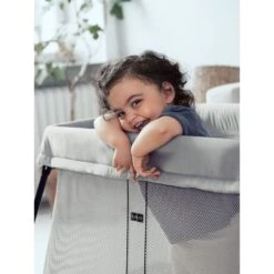 BabyBjörn Lit Parapluie Light Argent -Lilliputiens Soldes lit parapluie light argent babybjorn OE