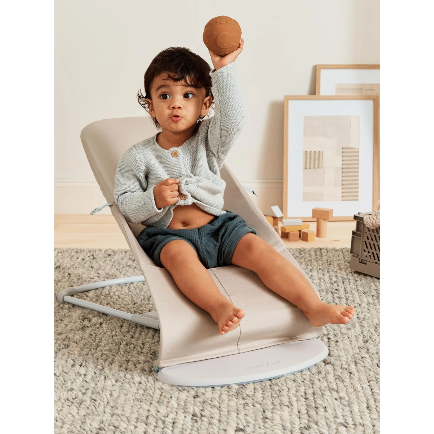 BabyBjörn Transat Bébé Balance Soft Coton Et Jersey Beige Et Gris Cadre Gris Clair 3 BabyBjörn Transat Bébé Balance Soft Coton Et Jersey Beige Et Gris Cadre Gris Clair – Image 3
