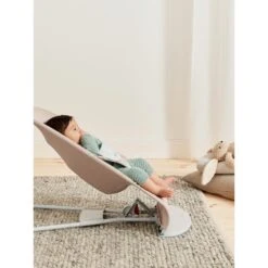 BabyBjörn Transat Bébé Balance Soft Coton Et Jersey Beige Et Gris Cadre Gris Clair 13 BabyBjörn Transat Bébé Balance Soft Coton Et Jersey Beige Et Gris Cadre Gris Clair -Lilliputiens Soldes transat balance soft cadre gris clair cotonjersey beigegris babybjorn OF